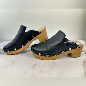 Chinese Laundry Black Studded Faux Leather Sherpa Platform Block Heel Clogs, 9.5